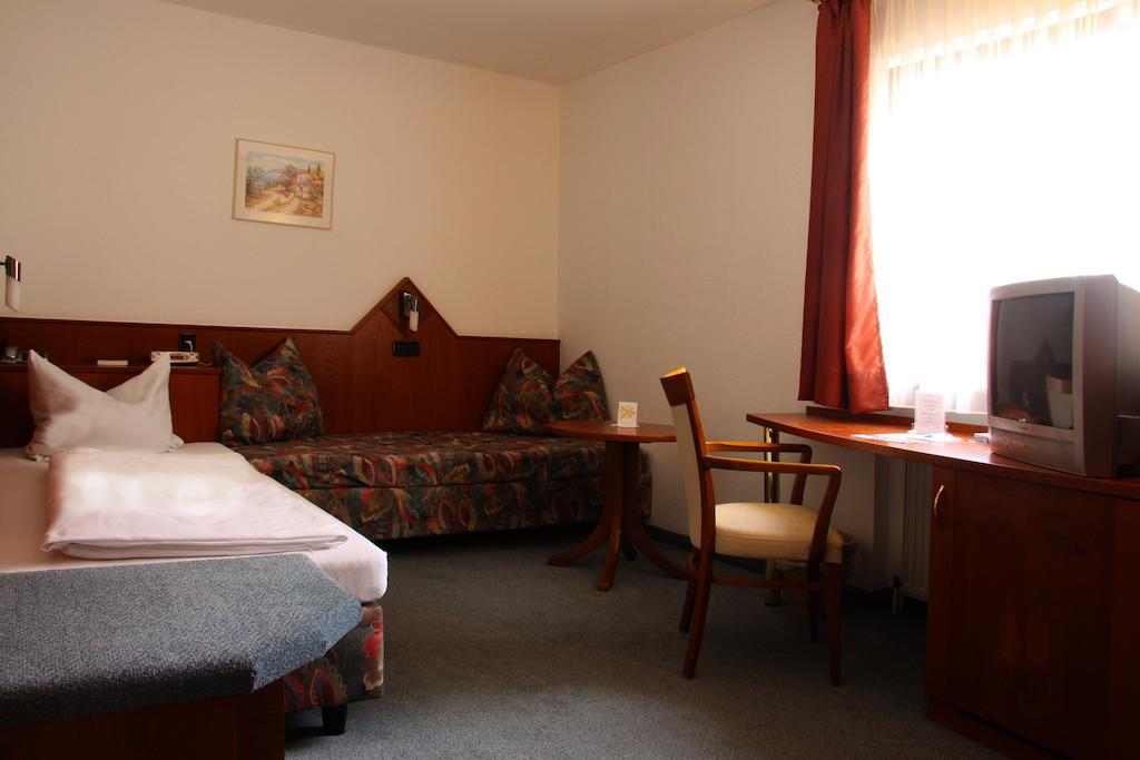 Hotel Zur Pfalz คันเดล ห้อง รูปภาพ